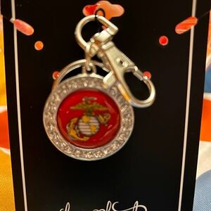 United States Marine Corps keychain. Comes with a loop or clasp. Semper Fi!🇺🇸